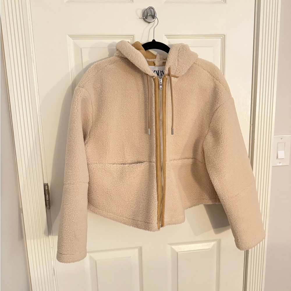 ZARA Women’s faux shearling Cropped Hooded Jacket